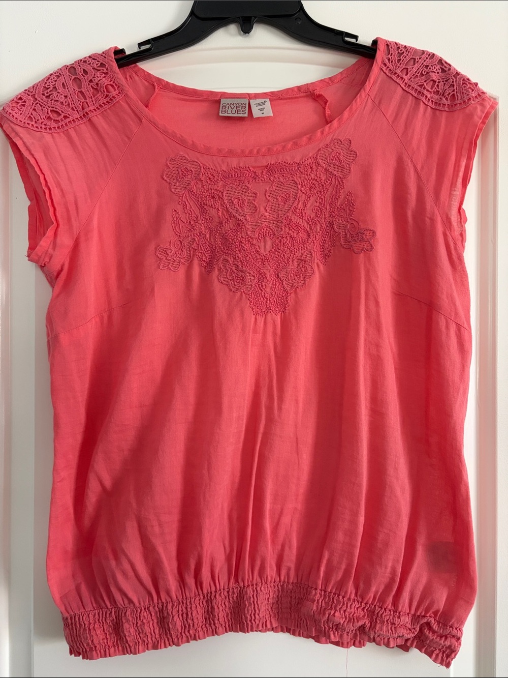 Canyon River Blues Coral Crochet-Shoulder Embroidered Top, M